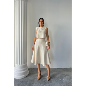Conjunto de Dos Piezas de Alta Calidad: Blusa Sin Mangas de Gabardina Beige y Falda Campana de Cintura Alta - Product Image 2