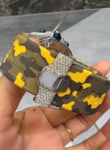 Montre mécanique automatique exceptionnelle en acier inoxydable, ornée de pierres de moissanite glacées, conçue pour la mode unisexe de luxe haut de gamme - Product Image 4