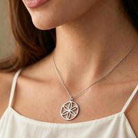Collier Géométrie Sacrée Graine de Vie en Acier Inoxydable Étanche pour Femme – Bijou de Mode