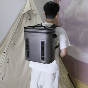 Tapa hermética a prueba de fugas sin cremallera y protección de MicroBank <span class=keywords><strong>Titan</strong></span> Deep Freeze Mochila enfriadora soldada de alto rendimiento - Product Image 6