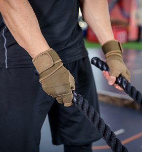 Gants de fitness unisexes en polyester à demi-doigts pour la musculation, les sports de plein air, antidérapants, résistants à l'usure, respirants - Product Image 4