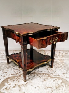 Table d'appoint luxueuse de style européen, villa néo-classique, château britannique ancien - Product Image 2