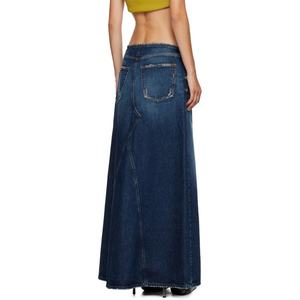 Falda vaquera maxi azul para mujer con bordes sin rematar y cierre de botones - Product Image 3