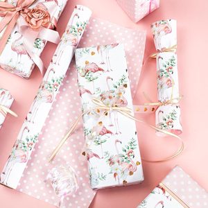 Rollo de Papel de Regalo con Estampado de Plumeria y Flamencos Rosas, 17 Pulgadas x 32.8 Pies, Papel Decorativo de Doble Cara para Envolver Regalos y Manualidades - Product Image 3