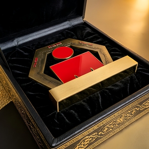 Trofeo de <span class=keywords><strong>Metal</strong></span> Personalizado con Modelo de Edificio 3D, Logotipo Grabado con Láser, Acabado Pulido Duradero, Recuerdo de Lujo, Regalos para Ferias Comerciales - Product Image 3