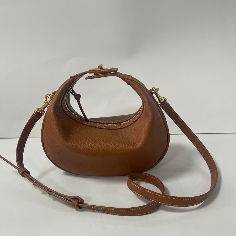 น้ำตาลอ่อน