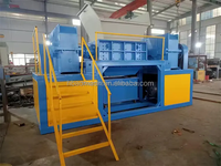 Broyeur de copeaux métalliques à double arbre à engrenages automatique à haute efficacité avec une puissance de 380V 2x55kW pour la métallurgie