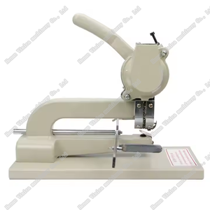 Punzonadora de ojales manual para <span class=keywords><strong>boxeo</strong></span> de tarjetas de PVC, orificio redondo con formación de orificio suave - Product Image 2