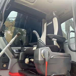 Excavatrices d'occasion 22 tonnes HYUNDAI HX220HD – Vente à prix réduit – Excavatrices sur chenilles Hyundai 220LC-9S à bas prix - Product Image 6