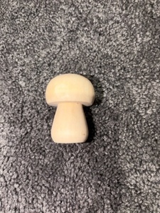 Miniature de champignon en bois artisanal en forme de dôme, Spécification D-CAS - Décoration robuste et charmante - Product Image 3