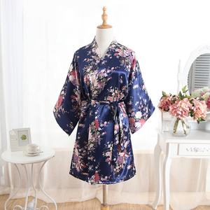 Albornoces de Satén <span class=keywords><strong>para</strong></span> Novias y Damas de Honor al por Mayor, con Estampado Floral, <span class=keywords><strong>para</strong></span> Mujer - Product Image 6