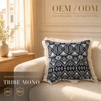 Penjualan Panas Sarung Bantal Gaya Eropa Jacquard Bunga Hitam Putih dengan Rumbai untuk Penggunaan Rumah & Hotel Sarung Bantal Kustom OEM ODM.