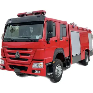 SINOTRUCK HOWO mini serbatoio dell'acqua 6000 litri serbatoio dell'acqua camion di emergenza antincendio