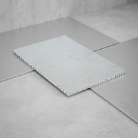 Plafond modulaire intégré haut de gamme pour hall d'entreprise, panneau composite en nid d'abeille en aluminium thermolaqué