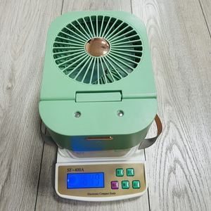 Ventilateur de table domestique d'été avec veilleuse, humidification double pulvérisation 2,5 L, 4000 mAh, 3 vitesses, brumisateur d'eau - Product Image 4