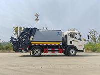 Camion à ordures compacteur hydraulique HOWO 4x2 6m³
