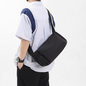 Sac bandoulière unisexe en gros, en nylon imperméable, idéal pour le sport et les voyages - Product Image 3