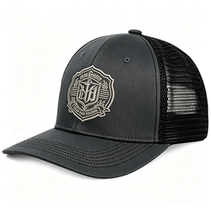 หมวกแก๊ปทรง Trucker 6 แผง สีดำด้านหน้า ตาข่ายสีดำ ปักโลโก้ลายวินเทจตามสั่ง ปีกโค้ง - Product Image 1