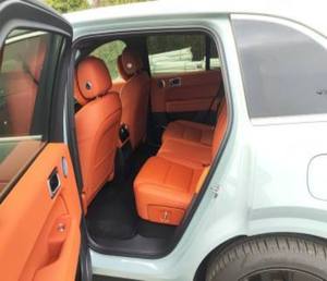 Li Auto L6 Pro 2025 Híbrido Turbo SUV Familiar con Volante a la Izquierda, Opción Económica, Espacioso, 5 Plazas, Motor Dual, Tracción Total, Usado, Bajo Kilometraje, China - Product Image 6