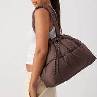 Sac à main matelassé imperméable personnalisable, grande capacité, sac à bandoulière rembourré, sac fourre-tout léger, sac de plage pour femmes