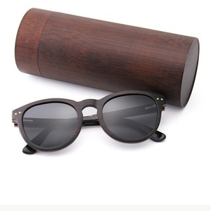 Gafas de Sol de Madera Conchen con Lentes Polarizadas TAC UV400, Unisex, Clásicas, Cuadradas, Retro, Protección Solar, para Pesca, Conducción y Actividades al Aire Libre - Product Image 5