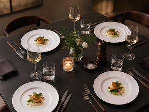 High Bone China <b>Plate</b> Customized Wedding Hotel White Porcelain Flat <b>Plate</b> <b>Ceramic</b> Round <b>Plate</b> Dinner Decorative - Product Image 3