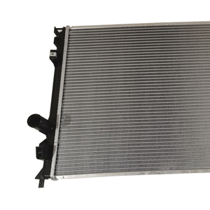 Radiateur en aluminium de système de refroidissement de pièces d'auto de Offre Spéciale adapté au radiateur de voiture de <span class=keywords><strong>Chrysler</strong></span> <span class=keywords><strong>300</strong></span> OE 5170742AA - Product Image 4