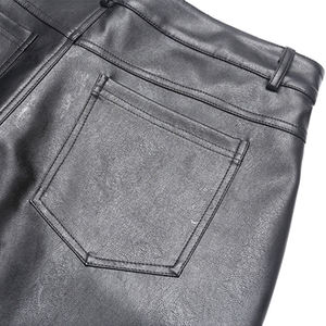 BINBEIER Nuova Tendenza Abbigliamento di Qualità, Pantaloncini <span class=keywords><strong>in</strong></span> <span class=keywords><strong>Pelle</strong></span> da Uomo Personalizzati, Stile Casual con Zip, Morbidi, Lunghezza al Ginocchio, con Tasche Applicate - Product Image 6