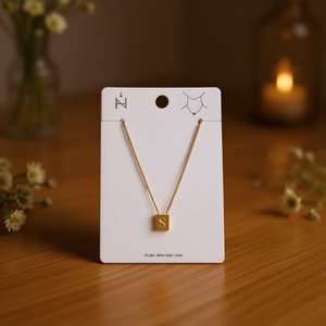 Collana con Ciondolo Lettera S Niko, Placcata in Oro, Acciaio Inossidabile, Catena Minimalista, Gioiello Unisex per Uso Quotidiano - Product Image 2