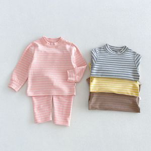 2043 가을 신상 유아 여아 스트라이프 파자마 아동 유니섹스 남아 2피스 의류 세트 도매 - Product Image 5
