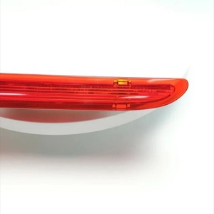 Luz de Freno Elevada para Touareg 2011-2017, Luz de Prevención de Colisiones Traseras, Luz de Señal de Freno Elevada 7P6945097 - Product Image 1