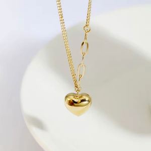 Collar de Plata de Ley 925 Chapado en Oro con Colgante de Corazón Tridimensional Simple, Joyería Fina para Mujer, Joyería de Oro de 18k Personalizada - Product Image 1