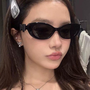 Gafas de sol de ojo de gato a la moda para mujer con protección UV400, diseño elegante, gafas de sol retro, ligeras, estilo vintage para fotografía callejera - Product Image 4