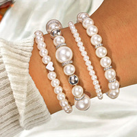 Neue Mode Liebes-Silber Perlenarmband Vierfach Mehrschichtiges Handgefertigtes Elastisches Armband für Modische Damen Schmuck