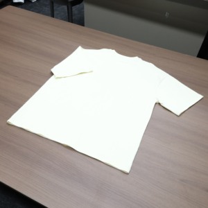 Camiseta de Manga Corta Oversize Color Crema para Hombre con Estampado de Letras Personalizado, Cuello Redondo, Estilo Casual, Ajuste de Jersey de Algodón - Product Image 4