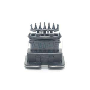 Lote de 5 PIEZAS 282767-2 CONECTOR AUTOMOTRIZ fabricado en ITALIA - Product Image 1
