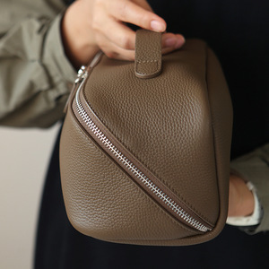 Grande trousse de maquillage en cuir PU grande capacité, résistante à l'eau, avec fermeture éclair, organiseur de cosmétiques, trousse de toilette de voyage - Product Image 1