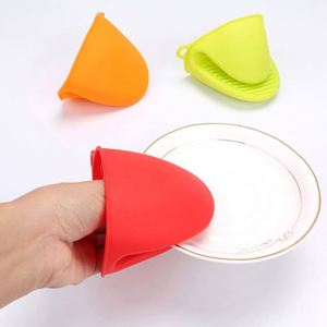 Silicone Baking Oven Mitts Microwave Oven Mitts Insulation Non Stick Anti-slip Grips Bowl Pot Clips Kitchen Gadgets - Product Image 5