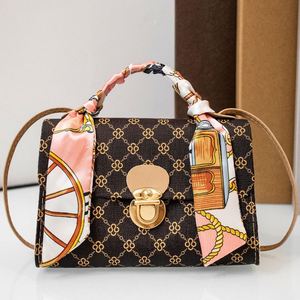 Bolso de mano de piel sintética con cremallera para mujer, bolso femenino para uso diario, para oficina. - Product Image 1