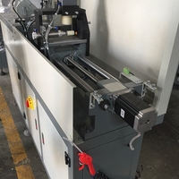 Sierra de corte automática para conectores de esquina de aluminio para ventanas con rotura de puente térmico, con motor de 3.0KW de potencia