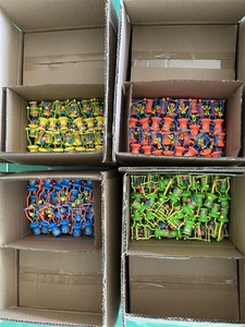 Shantou Juqi Jumping Bear Candy Sweets Juguetes Bear Costura Player Candy Toy - Product Image 2