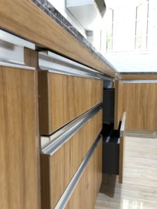 Poignée en profilé d'aluminium extrudé <span class=keywords><strong>Gola</strong></span> Série 6000, découpe sur mesure, couleur personnalisée, traitement de surface personnalisé, <span class=keywords><strong>marque</strong></span> XINGQIU, cuisine - Product Image 6