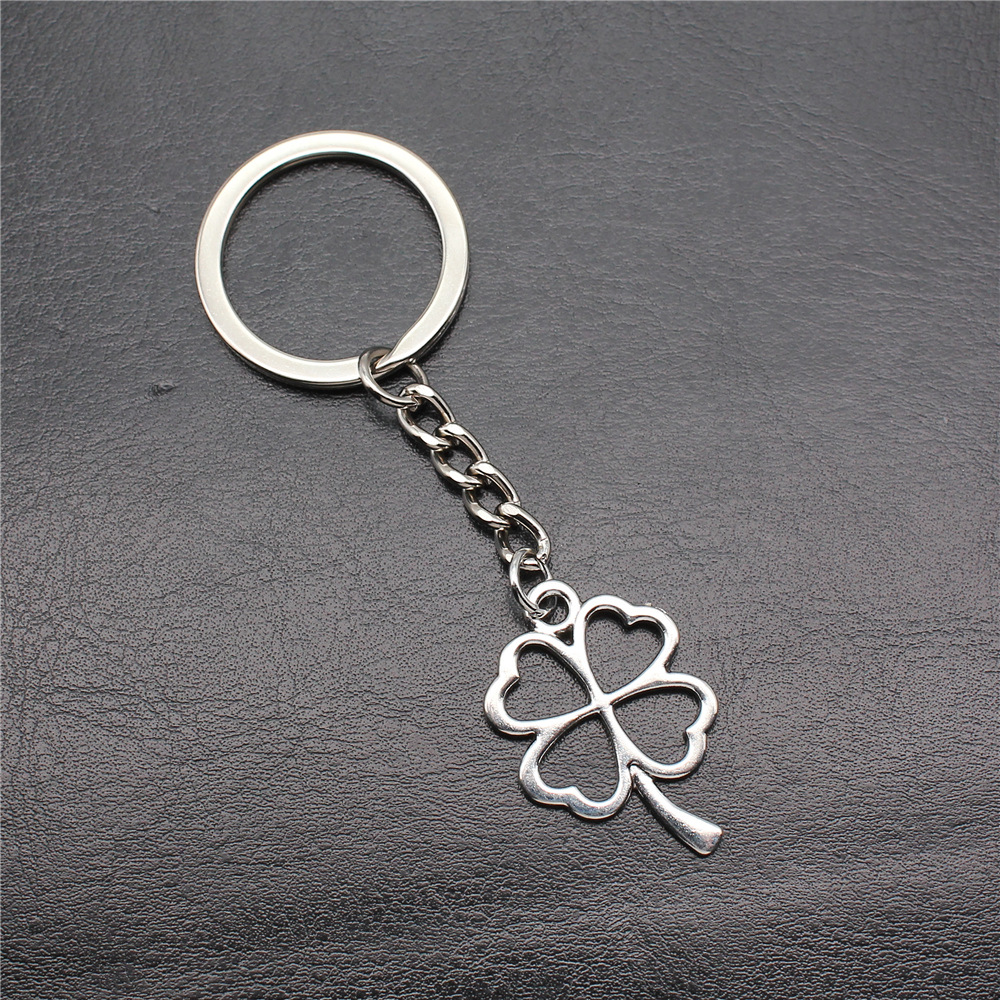 Lucky Clover Keychain - Spiritual Nature Symbol Gift