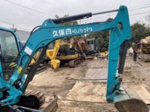 รถขุดคูโบต้า kx135 ปี 2023 ชั่วโมงการทำงานต่ำ ใช้แล้ว เครื่องยนต์ 3.5 ตัน ความจุบุ้งกี๋ 0.175 ลูกบาศก์เมตร สำหรับงานก่อสร้าง ขุดดิน เคลื่อนย้ายดิน - Product Image 6