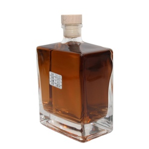 Botella de Vidrio Cuadrada de Alta Gama, Elegante y Moderna, Reutilizable, de 500 ml y 750 ml, para Bebidas, Ron, Whisky, Mezcal, Ginebra - Product Image 2