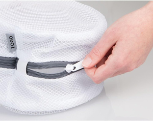 Sujetadores de limpieza delicados de malla resistente reutilizable con logotipo personalizado, ropa interior, bolsa de lavado blanca - Product Image 6