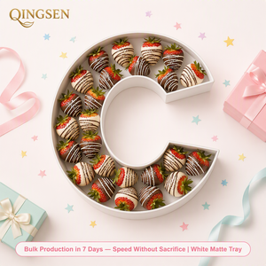 Boîte cadeau rigide de luxe en forme de lettre personnalisée, blanche mate, pour emballer des chocolats à la fraise, pour une fête d'anniversaire - Product Image 1