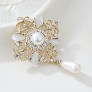 Vintage Flower Pearl Cat's Eye Gold Openwork Brooch Unisex Party Jewelry Zinc Alloy Bezel Setting XC06127 - Product Image 4