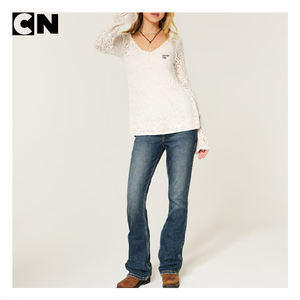 ผู้ผลิตเสื้อสเวตเตอร์ที่ได้รับการรับรอง GRS ออกแบบโลโก้ตามสั่ง เสื้อสเวตเตอร์ผู้หญิง ผ้าฝ้ายผสมโพลีเอสเตอร์ แฟชั่นใหม่ คอวีถักแบบเปิด - Product Image 4