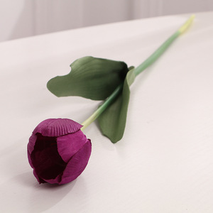 QSLHC826 Tulipano Artificiale in Seta a Stelo Lungo per Decorazione Casa, Vendita Calda - Product Image 3
